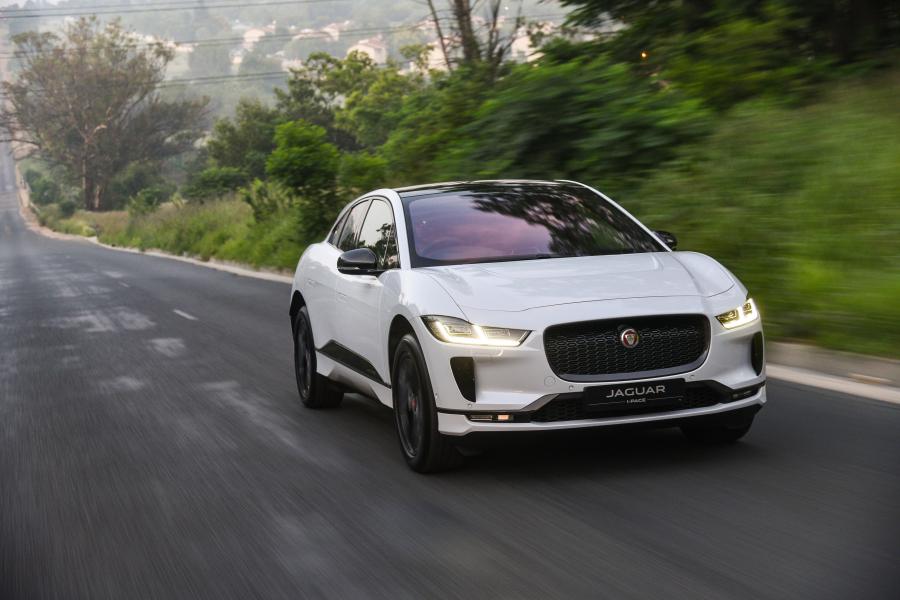  Jaguar I-Pace EV400 AWD HSE 2019 года  (ZA) (фото 3 из 47)